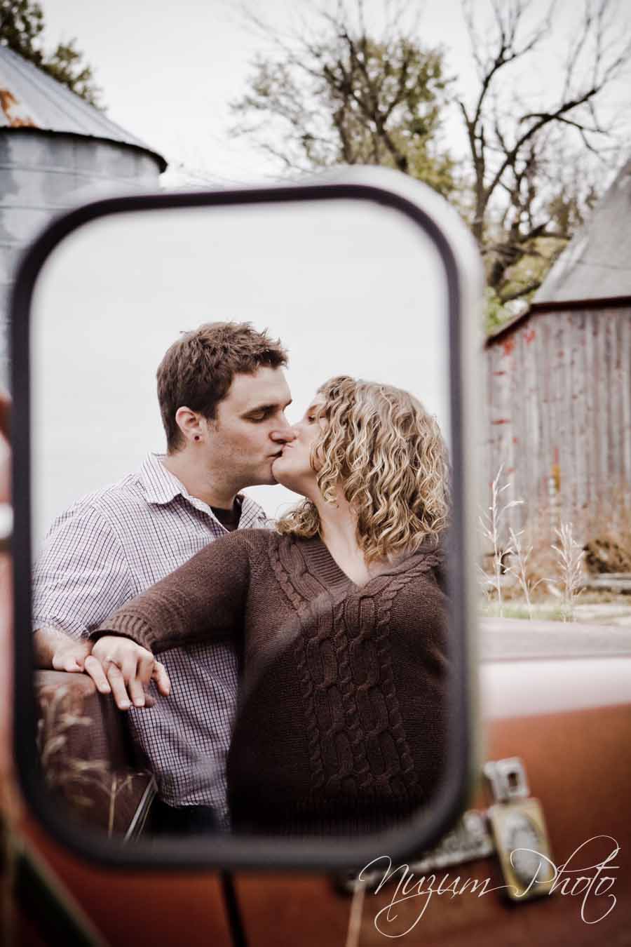 Des Moines Iowa Midwest Engagement Photographer Des Moines Iowa Midwest Engagement Photographer