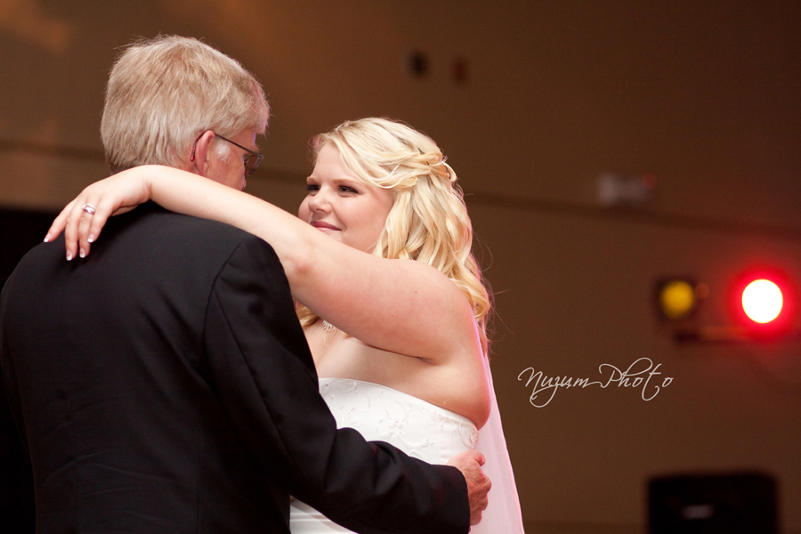 Des Moines Iowa Midwest Wedding Photographer