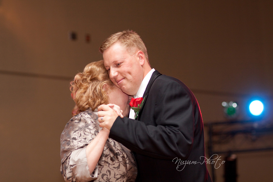 Des Moines Iowa Midwest Wedding Photographer