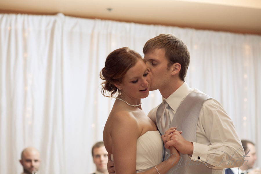 Des Moines Iowa Midwest Wedding Photographer