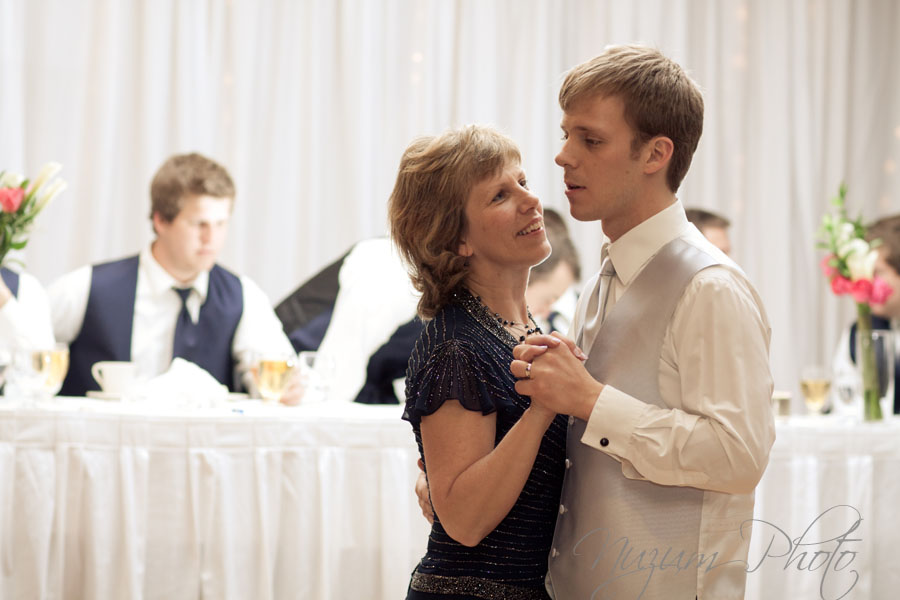 Des Moines Iowa Midwest Wedding Photographer
