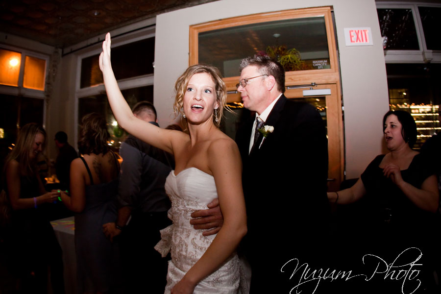 Des Moines Iowa Midwest Wedding Photographer