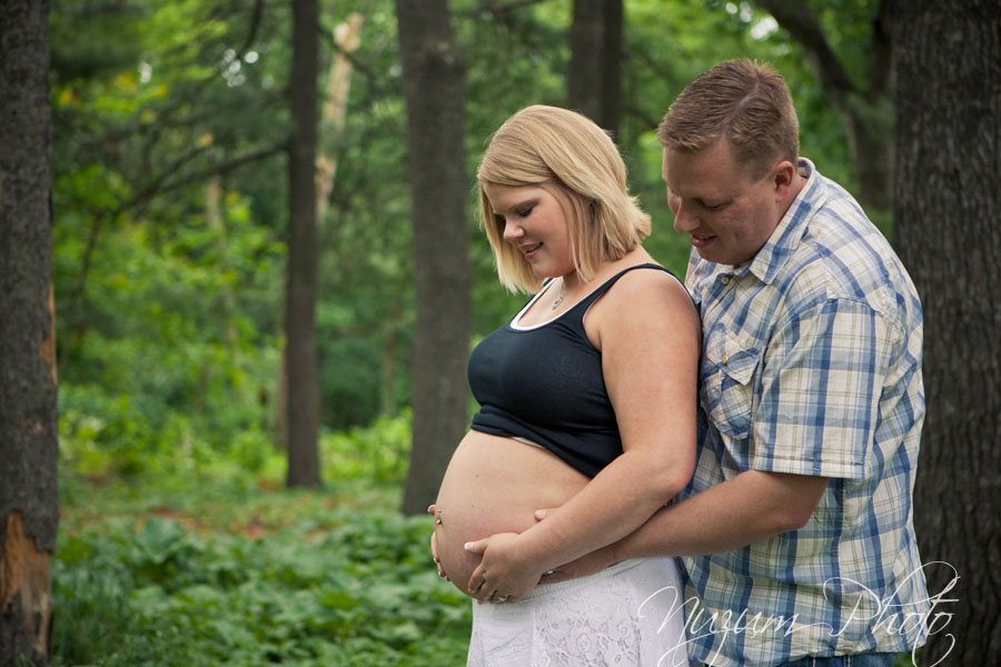 Des Moines Maternity Photographer